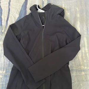 Lululemon black raincoat